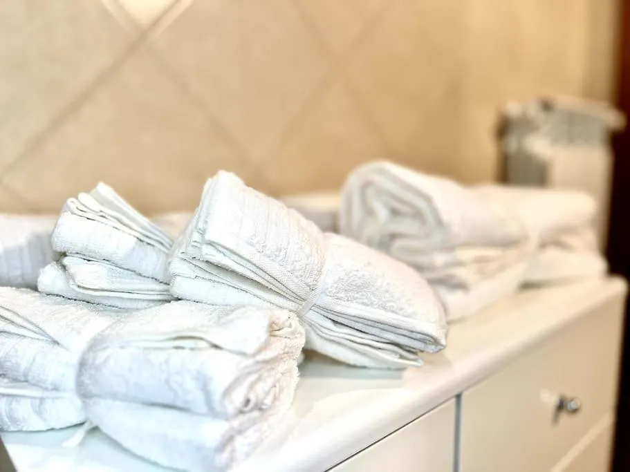 Florence Apartment Wi-Fi Netflix Conditioned Air