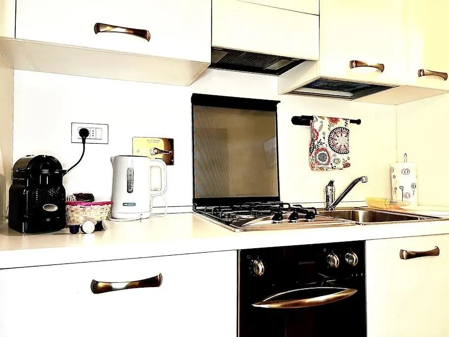 Florence Apartment Wi-Fi Netflix Conditioned Air 0*,  Italy