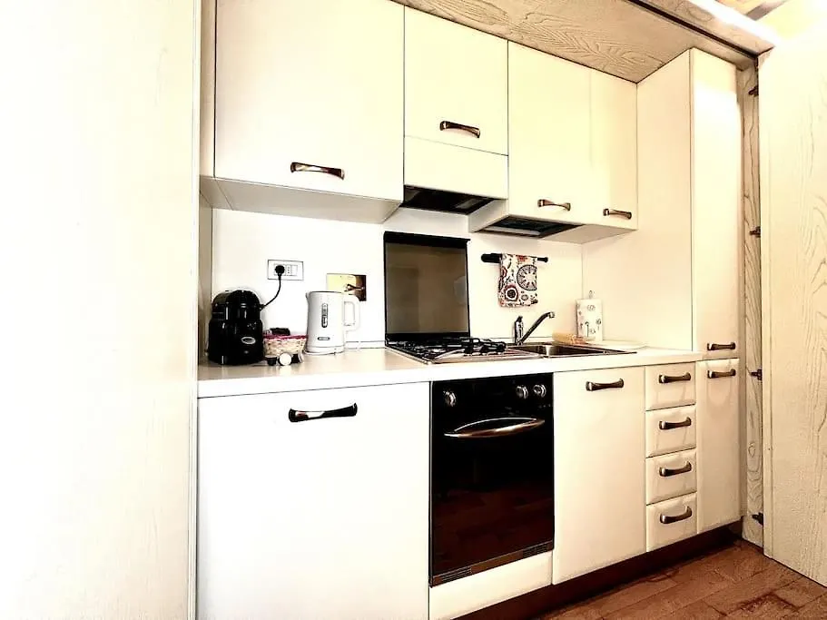 Florence Apartment Wi-Fi Netflix Conditioned Air
