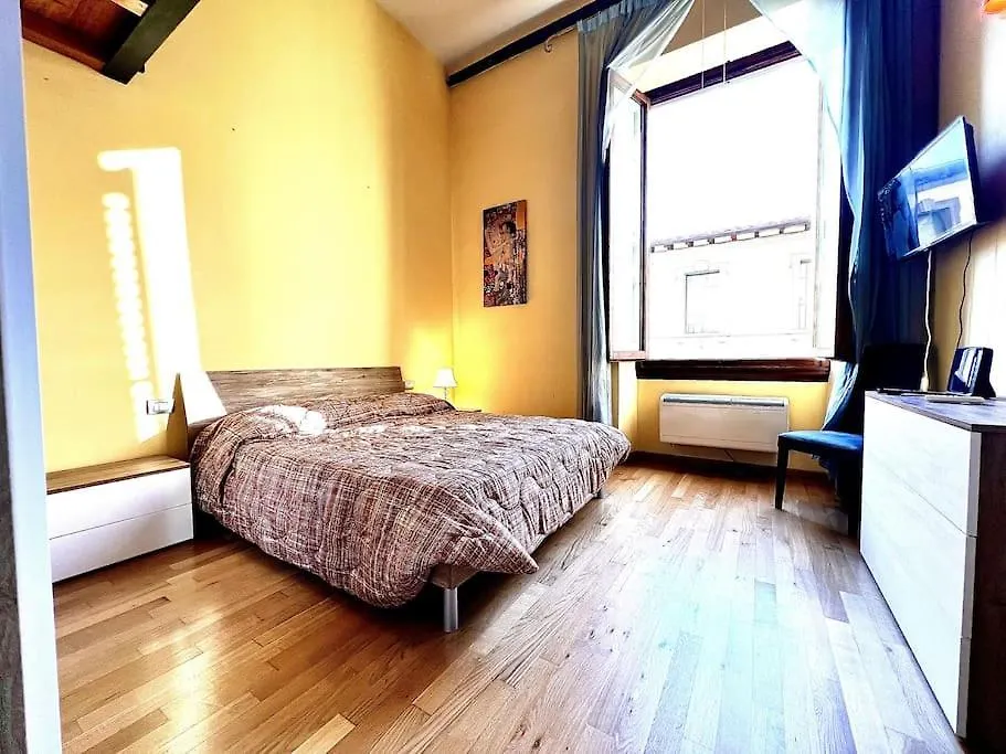 Florence Apartment Wi-Fi Netflix Conditioned Air